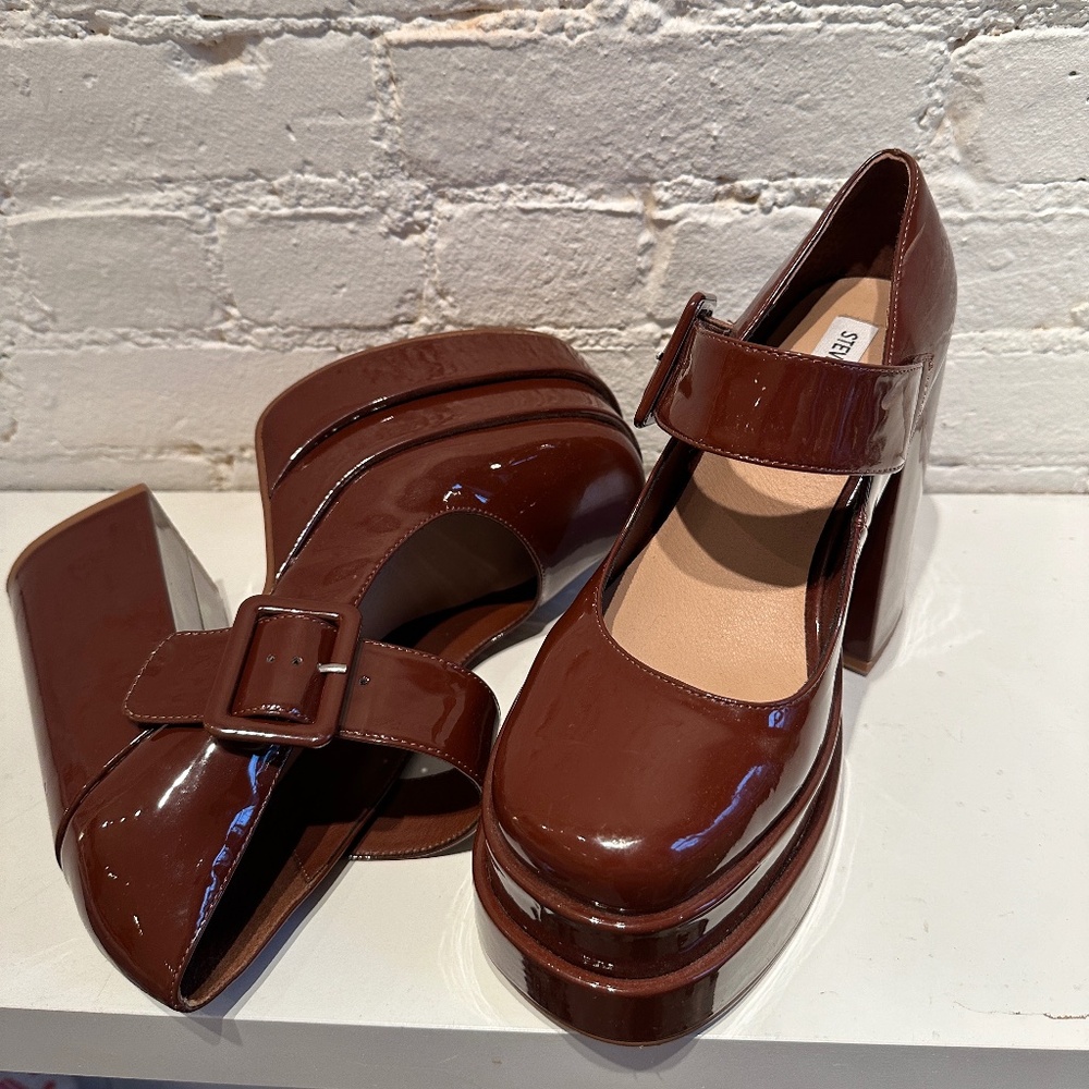 STEVE MADDEN Carly Womens Patent Stacked Heel Mary Jane Heels